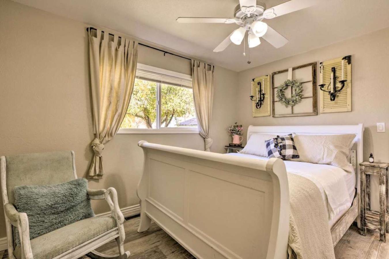 Stunning Highly Sought House W/ River Access Nearby Hébergement de vacances *